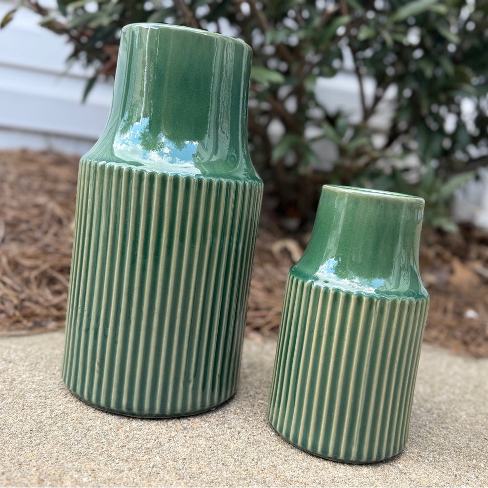Frontgate Ceramic Ribbed Vase Set - NWT - Picture 5 of 11